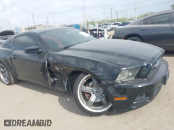 ✅ 2014 Ford Mustang V6 • VIN: 1ZVBP8AM6E5320659 • Lot: 43381456. Listed on IAAI with 143,651 mi. Free auction sales archive from the USA and detailed vehicle history report at DreamBid. Image 6.