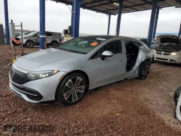 ✅ 2024 Mercedes-Benz EQS 450 • VIN: W1KCG2EB9RA046776 • Lot: 49003545. Listed on Copart with 3,277 mi. Free auction sales archive from the USA and detailed vehicle history report at DreamBid. Image 1.