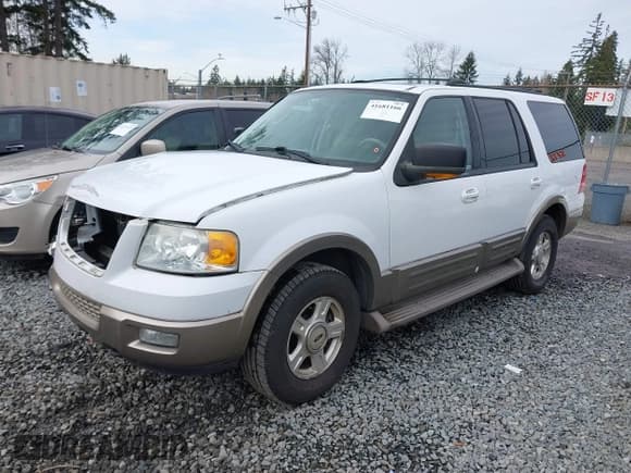 ✅ 2003 Ford Expedition Eddie Bauer • VIN: 1FMFU18L33LC34859 • Лот: 41681166. Опубликован ранее на IAAI с пробегом 200 210 миль. Бесплатный доступ к архиву аукционных продаж из США и подробный отчёт об истории автомобиля на DreamBid. Изображение 2.