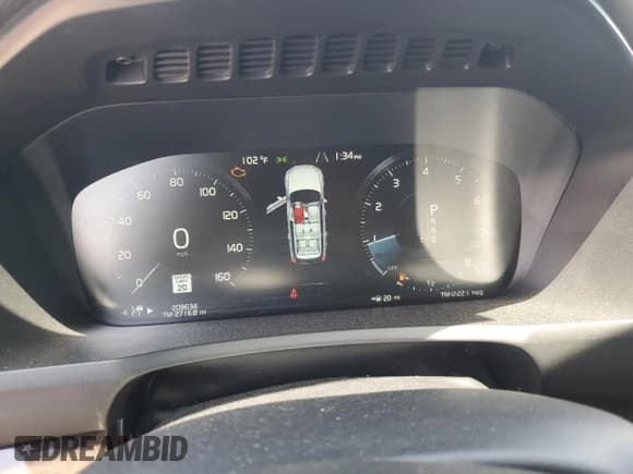 ✅ 2017 Volvo XC90 Momentum • VIN: YV4A22PK5H1186896 • Lot: 65469155. Wystawiony na Copart z przebiegiem 208 634 mil. Bezpłatny archiwum sprzedaży aukcyjnych z USA i szczegółowy raport historii pojazdu na DreamBid. Zdjęcie 9.