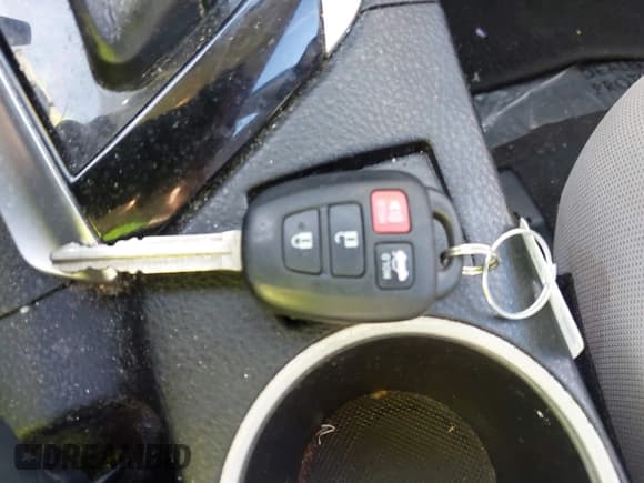 ✅ 2018 Toyota Corolla LE • VIN: 5YFBURHE9JP839735 • Lot: 43516360. Listed on IAAI with 131,099 mi. Free auction sales archive from the USA and detailed vehicle history report at DreamBid. Image 11.