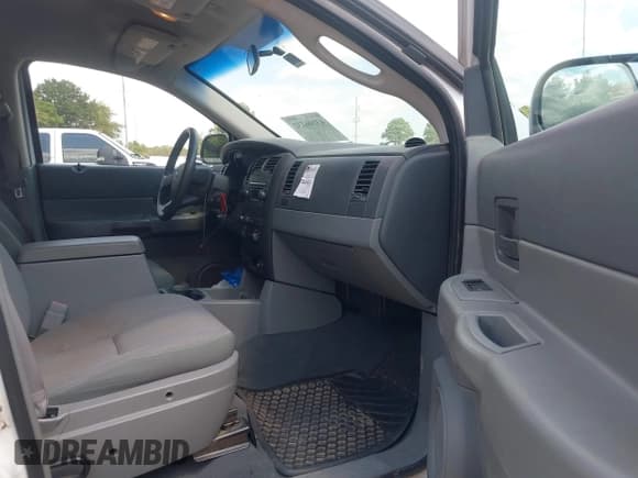 ✅ 2006 Dodge Durango SXT • VIN: 1D4HB38N06F184993 • Lot: 43106232. Listed on IAAI with 207,735 mi. Free auction sales archive from the USA and detailed vehicle history report at DreamBid. Image 5.