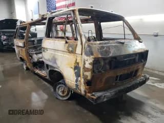 ✅ 1983 Volkswagen Vanagon GL • VIN: WV2ZB025XDH102750 • Lot: 77780184. Wystawiony na Copart z przebiegiem Nie podano. Bezpłatny archiwum sprzedaży aukcyjnych z USA i szczegółowy raport historii pojazdu na DreamBid. Zdjęcie 4.