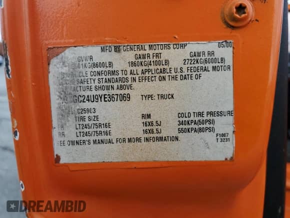 2000 Chevrolet Silverado 2500 LS с VIN 1GCGC24U9YE367069, выставлен на аукционе Copart как лот 81801035 с пробегом 299 034 миль миль и Списание • Salvage title. История ставок и продаж доступна на DreamBid. Изображение 12.