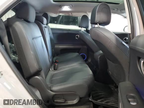 ✅ 2022 Hyundai Ioniq 5 Limited • VIN: KM8KRDAF4NU118833 • Лот: 70930755. Опубликован ранее на Copart с пробегом 29 906 миль. Бесплатный доступ к архиву аукционных продаж из США и подробный отчёт об истории автомобиля на DreamBid. Изображение 11.