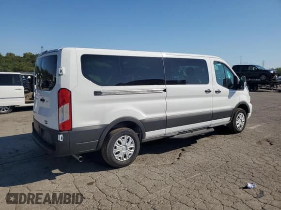 ✅ 2025 Ford Transit Passenger XL • VIN: 1FBAX2YG6SKA24425 • Lot: 68400805. Wystawiony na Copart z przebiegiem 623 mil. Bezpłatny archiwum sprzedaży aukcyjnych z USA i szczegółowy raport historii pojazdu na DreamBid. Zdjęcie 3.