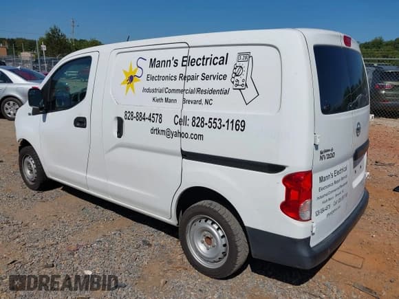 ✅ 2018 Nissan NV200 SV • VIN: 3N6CM0KN3JK698315 • Lot: 43183932. Listed on IAAI with 107,875 mi. Free auction sales archive from the USA and detailed vehicle history report at DreamBid. Image 3.