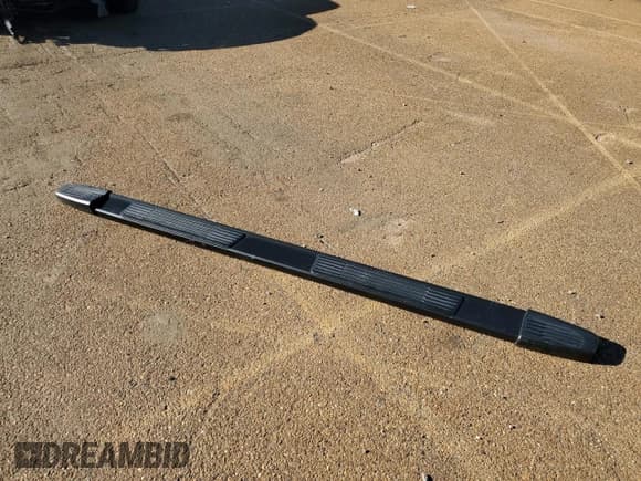 ✅ 2024 Chevrolet Silverado 1500 • VIN: 3GCUD4ED8RG185481 • Лот: 87740895. Опубликован ранее на Copart с пробегом Не указан. Бесплатный доступ к архиву аукционных продаж из США и подробный отчёт об истории автомобиля на DreamBid. Изображение 12.