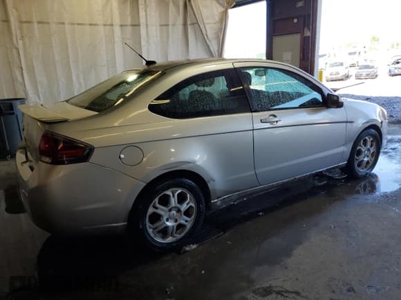 ✅ 2009 Ford Focus SE • VIN: 1FAHP32N09W165605 • Lot: 84565825. Listed on Copart with 157,935 mi. Free auction sales archive from the USA and detailed vehicle history report at DreamBid. Image 3.