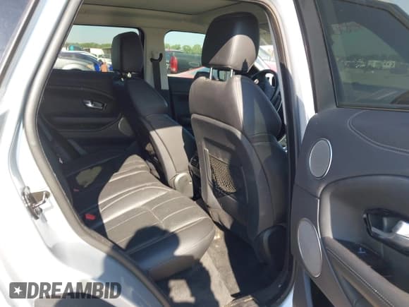 ✅ 2018 Land Rover Range Rover Evoque SE • VIN: SALVP2RX8JH322586 • Лот: 43195832. Опубликован ранее на IAAI с пробегом 73 971 миль. Бесплатный доступ к архиву аукционных продаж из США и подробный отчёт об истории автомобиля на DreamBid. Изображение 8.