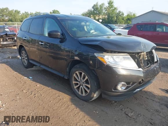 ✅ 2016 Nissan Pathfinder SV • VIN: 5N1AR2MM5GC636940 • Lot: 42869934. Wystawiony na IAAI z przebiegiem 186 803 mil. Bezpłatny archiwum sprzedaży aukcyjnych z USA i szczegółowy raport historii pojazdu na DreamBid. Zdjęcie 1.