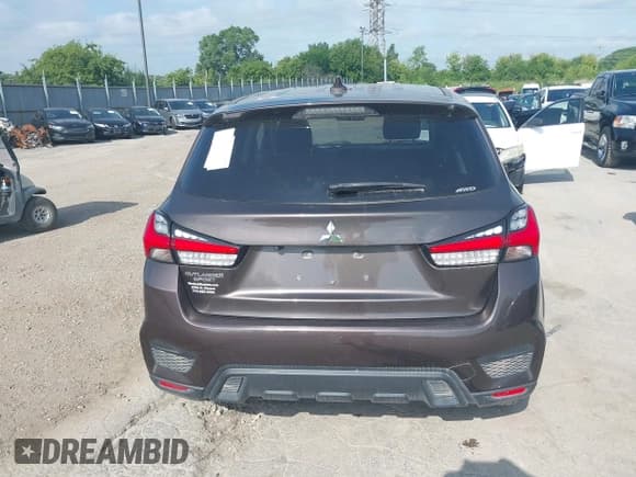 ✅ 2020 Mitsubishi Outlander ES • VIN: JA4AR3AU1LU024621 • Lot: 42763806. Listed on IAAI with 76,768 mi. Free auction sales archive from the USA and detailed vehicle history report at DreamBid. Image 17.