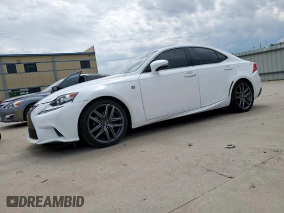 ✅ 2014 Lexus IS 250 • VIN: JTHBF1D2XE5036036 • Lot: 58263825. Listed on Copart with 131,948 mi. Free auction sales archive from the USA and detailed vehicle history report at DreamBid. Image 1.