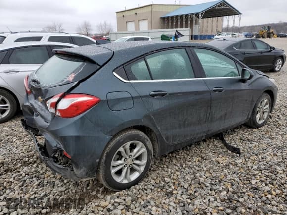 ✅ 2019 Chevrolet Cruze LT • VIN: 3G1BE6SM7KS605473 • Lot: 41443263. Listed on Copart with 93,622 mi. Free auction sales archive from the USA and detailed vehicle history report at DreamBid. Image 3.