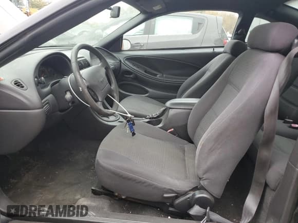 ✅ 2004 Ford Mustang Standard • VIN: 1FAFP40654F232717 • Лот: 90425755. Опубликован ранее на Copart с пробегом 173 096 миль. Бесплатный доступ к архиву аукционных продаж из США и подробный отчёт об истории автомобиля на DreamBid. Изображение 7.