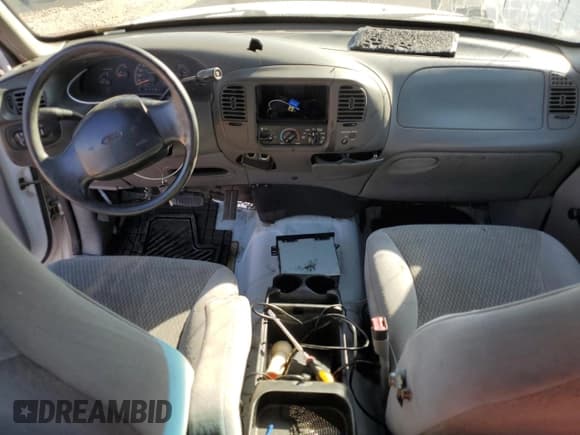 ✅ 1997 Ford F-150 • VIN: 1FTDX17W5VKB78253 • Lot: 87024415. Listed on Copart with 303,843 mi. Free auction sales archive from the USA and detailed vehicle history report at DreamBid. Image 8.