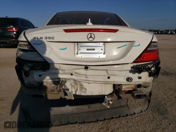 ✅ 2015 Mercedes-Benz SLK 350 • VIN: WDDPK5HA6FF099602 • Lot: 76777564. Wystawiony na Copart z przebiegiem 37 842 mil. Bezpłatny archiwum sprzedaży aukcyjnych z USA i szczegółowy raport historii pojazdu na DreamBid. Zdjęcie 6.