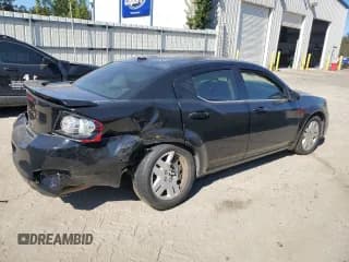 ✅ 2013 Dodge Avenger SE • VIN: 1C3CDZAB0DN622973 • Lot: 76357014. Wystawiony na Copart z przebiegiem Nie podano. Bezpłatny archiwum sprzedaży aukcyjnych z USA i szczegółowy raport historii pojazdu na DreamBid. Zdjęcie 3.
