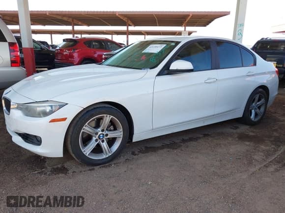 ✅ 2015 BMW 3 Series 328i • VIN: WBA3C1C58FP853308 • Lot: 42130473. Listed on IAAI with 120,578 mi. Free auction sales archive from the USA and detailed vehicle history report at DreamBid. Image 2.