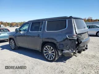 ✅ 2022 Jeep Grand Wagoneer Series II • VIN: 1C4SJVFJ6NS110663 • Lot: 77666674. Wystawiony na Copart z przebiegiem 33 957 mil. Bezpłatny archiwum sprzedaży aukcyjnych z USA i szczegółowy raport historii pojazdu na DreamBid. Zdjęcie 2.