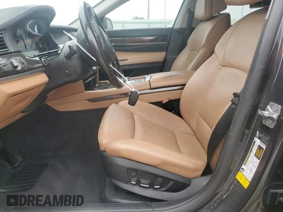✅ 2012 BMW 7 Series 740Li • VIN: WBAKB4C57CC575763 • Lot: 81895775. Listed on Copart with 203,974 mi. Free auction sales archive from the USA and detailed vehicle history report at DreamBid. Image 7.