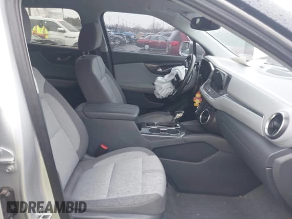 ✅ 2020 Chevrolet Blazer LT • VIN: 3GNKBCRS9LS637711 • Lot: 41720984. Listed on IAAI with 51,441 mi. Free auction sales archive from the USA and detailed vehicle history report at DreamBid. Image 5.