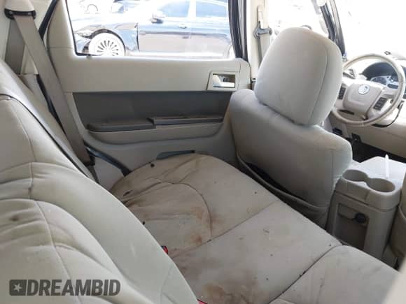 2010 Mercury Mariner z VIN 4M2CN8B75AKJ13322, wystawiony jako IAAI lot #42832064 z przebiegiem 205 074 mil mil oraz . Historia ofert i sprzedaży dostępna na DreamBid. Obrazek 8.