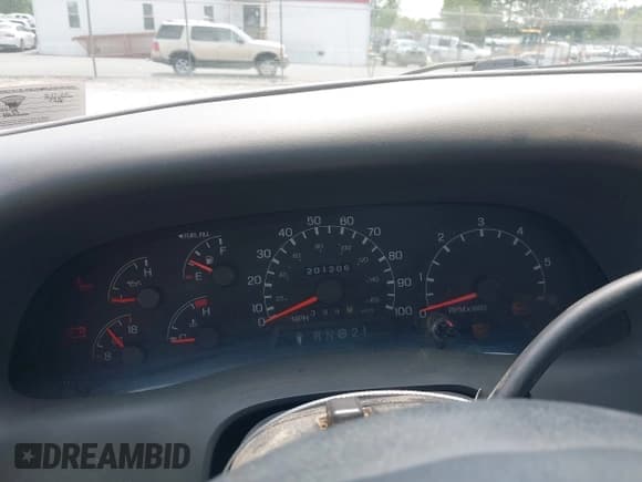 ✅ 1999 Ford F-250 XL • VIN: 1FTNX21LXXEC22953 • Lot: 42466901. Listed on IAAI with 201,206 mi. Free auction sales archive from the USA and detailed vehicle history report at DreamBid. Image 7.