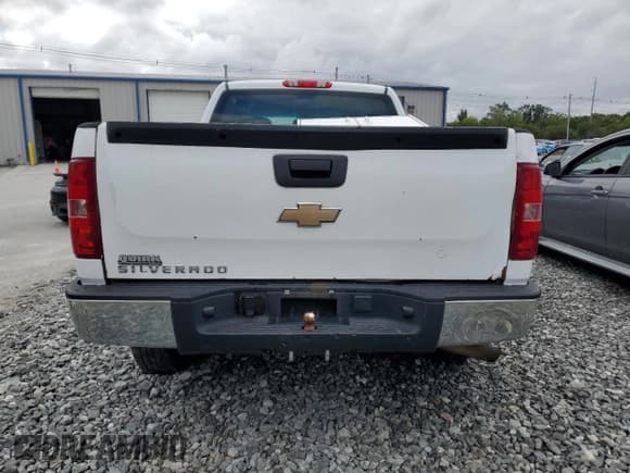 ✅ 2009 Chevrolet Silverado 1500 Work Truck • VIN: 1GCEC19X69Z146317 • Lot: 68902815. Wystawiony na Copart z przebiegiem 279 371 mil. Bezpłatny archiwum sprzedaży aukcyjnych z USA i szczegółowy raport historii pojazdu na DreamBid. Zdjęcie 6.