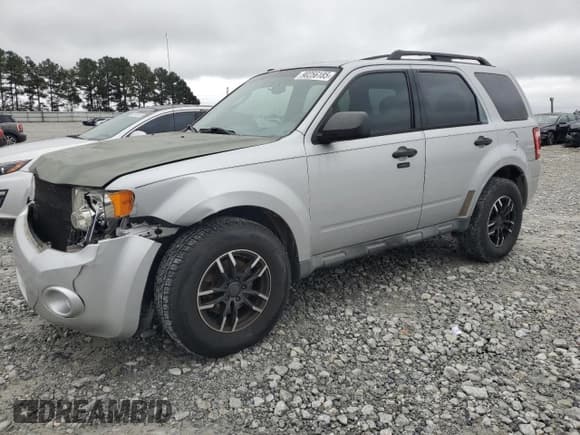 ✅ 2011 Ford Escape XLT • VIN: 1FMCU0DGXBKC42810 • Lot: 90256185. Listed on Copart with 188,023 mi. Free auction sales archive from the USA and detailed vehicle history report at DreamBid. Image 1.