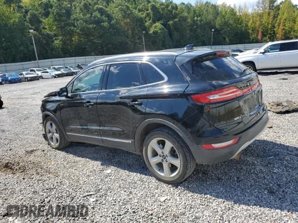 ✅ 2017 Lincoln MKC Premiere • VIN: 5LMCJ1C96HUL36453 • Lot: 84390175. Wystawiony na Copart z przebiegiem 158 686 mil. Bezpłatny archiwum sprzedaży aukcyjnych z USA i szczegółowy raport historii pojazdu na DreamBid. Zdjęcie 2.