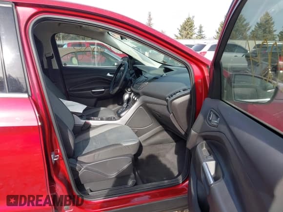 ✅ 2016 Ford Escape SE • VIN: 1FMCU0GX2GUB03052 • Lot: 43632008. Wystawiony na IAAI z przebiegiem 154 978 mil. Bezpłatny archiwum sprzedaży aukcyjnych z USA i szczegółowy raport historii pojazdu na DreamBid. Zdjęcie 5.