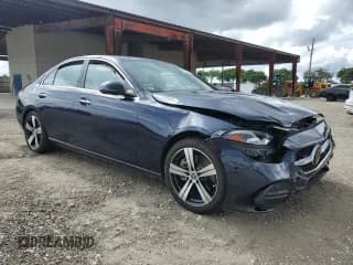 ✅ 2022 Mercedes-Benz C 300 • VIN: W1KAF4GBXNR065299 • Лот: 90406265. Опубликован ранее на Copart с пробегом 23 233 миль. Бесплатный доступ к архиву аукционных продаж из США и подробный отчёт об истории автомобиля на DreamBid. Изображение 4.