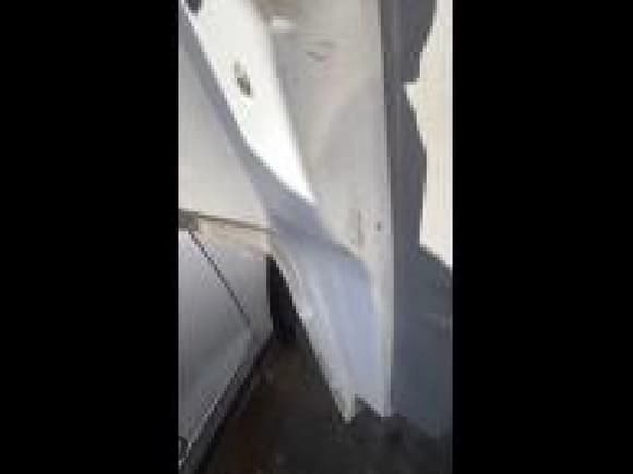 ✅ 2015 Ford Transit XLT • VIN: 1FBZX2ZMXFKB27506 • Lot: 43933994. Wystawiony na IAAI z przebiegiem 133 632 mil. Bezpłatny archiwum sprzedaży aukcyjnych z USA i szczegółowy raport historii pojazdu na DreamBid. Zdjęcie 24.