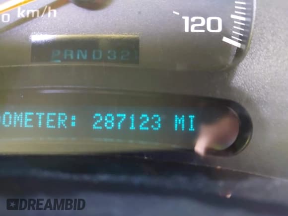 ✅ 2005 Chevrolet Silverado 2500HD LS • VIN: 1GCHK232X5F925606 • Lot: 42553752. Wystawiony na IAAI z przebiegiem 287 123 mil. Bezpłatny archiwum sprzedaży aukcyjnych z USA i szczegółowy raport historii pojazdu na DreamBid. Zdjęcie 7.