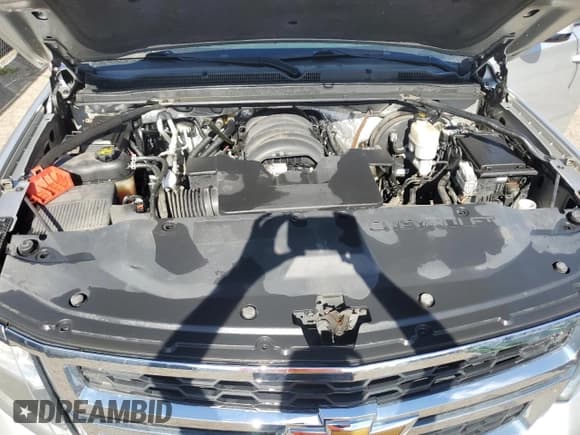 ✅ 2015 Chevrolet Tahoe LT • VIN: 1GNSKBKC4FR227161 • Lot: 86275255. Listed on Copart with 195,627 mi. Free auction sales archive from the USA and detailed vehicle history report at DreamBid. Image 12.