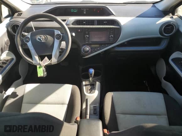 2012 Toyota Prius Three z VIN JTDKDTB30C1004912, wystawiony jako Copart lot #82494235 z przebiegiem 197 949 mil mil oraz Szkoda całkowita • Salvage title. Historia ofert i sprzedaży dostępna na DreamBid. Obrazek 8.