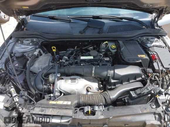 ✅ 2015 Mercedes-Benz GLA 250 • VIN: WDCTG4GB2FJ030282 • Lot: 43087572. Wystawiony na IAAI z przebiegiem 153 621 mil. Bezpłatny archiwum sprzedaży aukcyjnych z USA i szczegółowy raport historii pojazdu na DreamBid. Zdjęcie 10.