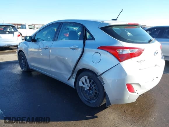 ✅ 2016 Hyundai Elantra • VIN: KMHD35LH0GU323082 • Lot: 43620932. Listed on IAAI with 120,061 mi. Free auction sales archive from the USA and detailed vehicle history report at DreamBid. Image 6.