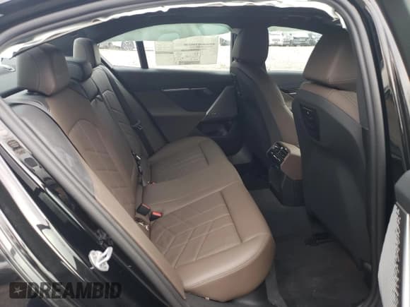 ✅ 2025 BMW i5 • VIN: WBY13HG0XSCU52201 • Lot: 92373915. Listed on Copart with 168 mi. Free auction sales archive from the USA and detailed vehicle history report at DreamBid. Image 10.