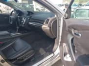 ✅ 2017 Acura RDX • VIN: 5J8TB3H32HL019765 • Lot: 41935355. Listed on IAAI with 128,704 mi. Free auction sales archive from the USA and detailed vehicle history report at DreamBid. Image 5.