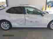 2023 Toyota Camry LE z VIN 4T1C11AK3PU187197, wystawiony jako IAAI lot #43443006 z przebiegiem 45 944 mil mil oraz . Historia ofert i sprzedaży dostępna na DreamBid. Obrazek 6.