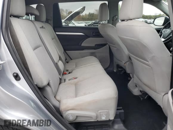 ✅ 2016 Toyota Highlander LE • VIN: 5TDZARFH0GS022352 • Лот: 91905565. Опубликован ранее на Copart с пробегом 131 723 миль. Бесплатный доступ к архиву аукционных продаж из США и подробный отчёт об истории автомобиля на DreamBid. Изображение 11.