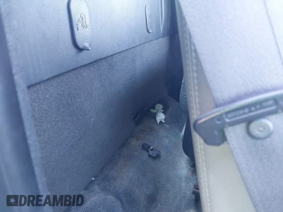 ✅ 2008 Chevrolet Silverado 1500 Work Truck • VIN: 1GCEC14048Z145725 • Lot: 43561077. Listed on IAAI with 122,806 mi. Free auction sales archive from the USA and detailed vehicle history report at DreamBid. Image 8.