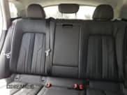 ✅ 2022 Audi e-tron Premium • VIN: WA1AAAGEXNB004197 • Lot: 53090613. Wystawiony na Copart z przebiegiem 18 865 mil. Bezpłatny archiwum sprzedaży aukcyjnych z USA i szczegółowy raport historii pojazdu na DreamBid. Zdjęcie 10.