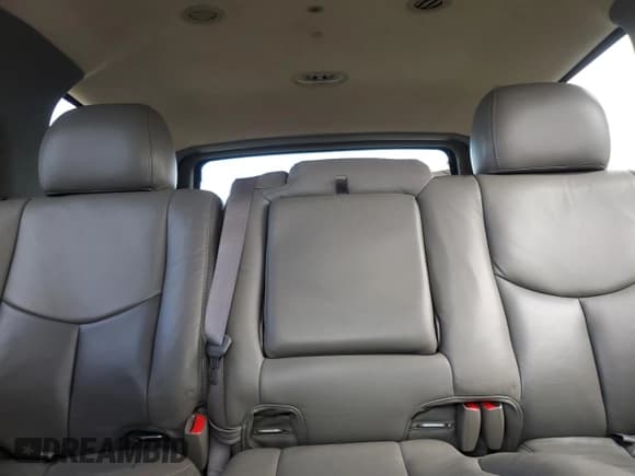 ✅ 2006 GMC Yukon Denali • VIN: 1GKEK63U26J144495 • Lot: 84216375. Listed on Copart with 148,695 mi. Free auction sales archive from the USA and detailed vehicle history report at DreamBid. Image 10.