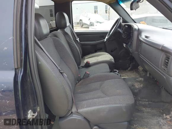 ✅ 2006 GMC Sierra 1500 Work Truck • VIN: 3GTEC14X56G144075 • Lot: 42056028. Listed on IAAI with 212,172 mi. Free auction sales archive from the USA and detailed vehicle history report at DreamBid. Image 5.