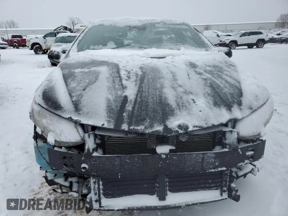 ✅ 2017 Chevrolet Volt Premier • VIN: 1G1RB6S50HU105132 • Lot: 38969824. Wystawiony na Copart z przebiegiem 102 218 mil. Bezpłatny archiwum sprzedaży aukcyjnych z USA i szczegółowy raport historii pojazdu na DreamBid. Zdjęcie 5.