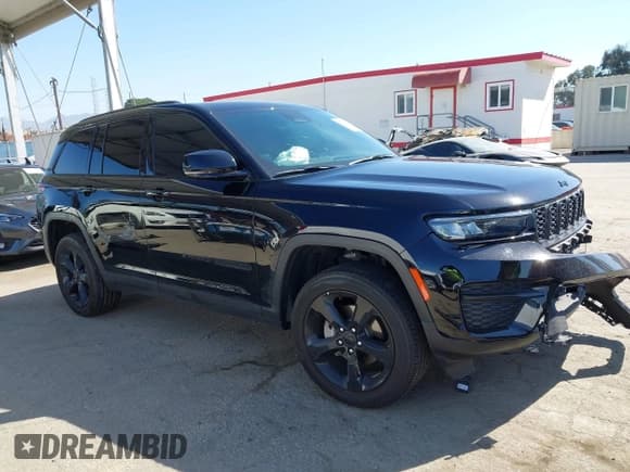 ✅ 2023 Jeep Grand Cherokee Laredo • VIN: 1C4RJHAGXPC620670 • Lot: 41994015. Listed on IAAI with 15,893 mi. Free auction sales archive from the USA and detailed vehicle history report at DreamBid. Image 1.