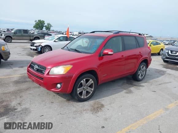 ✅ 2011 Toyota RAV4 Sport • VIN: JTMRK4DVXB5101924 • Lot: 42519927. Listed on IAAI with 215,905 mi. Free auction sales archive from the USA and detailed vehicle history report at DreamBid. Image 20.